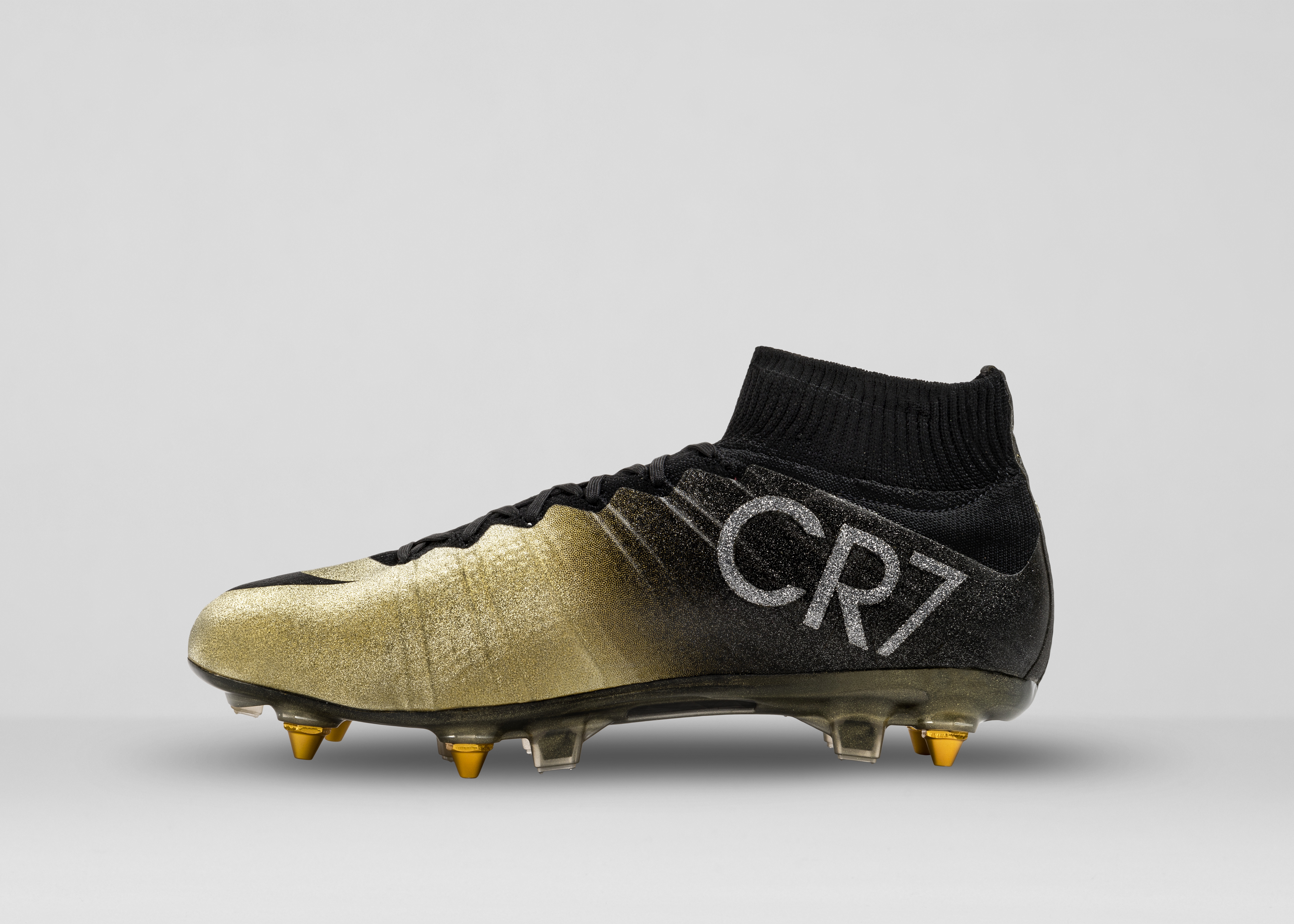 cr7 scarpe 2018