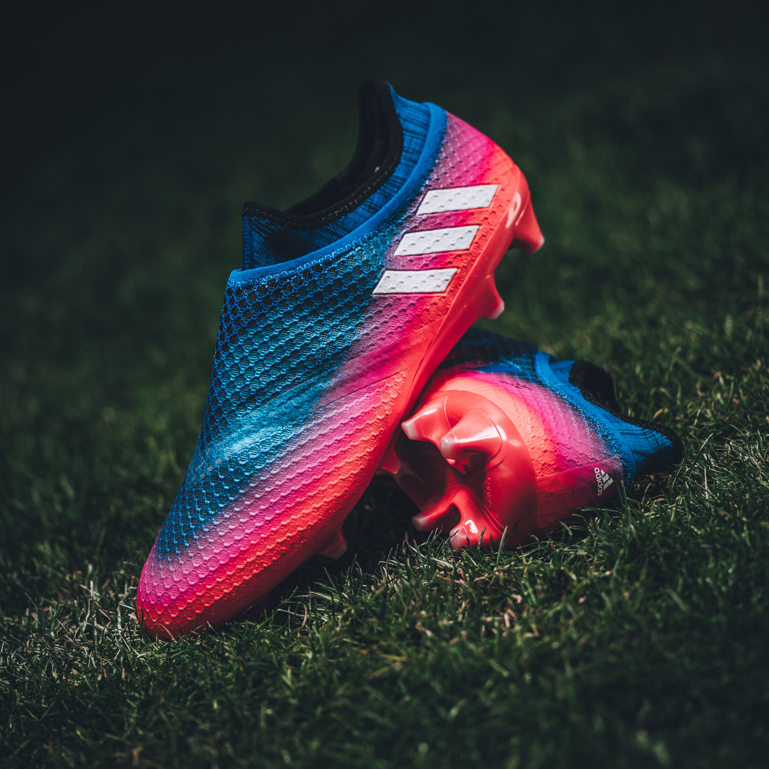 Adidas completa il Blue Blast pack con Messi, X 16 e Copa 17